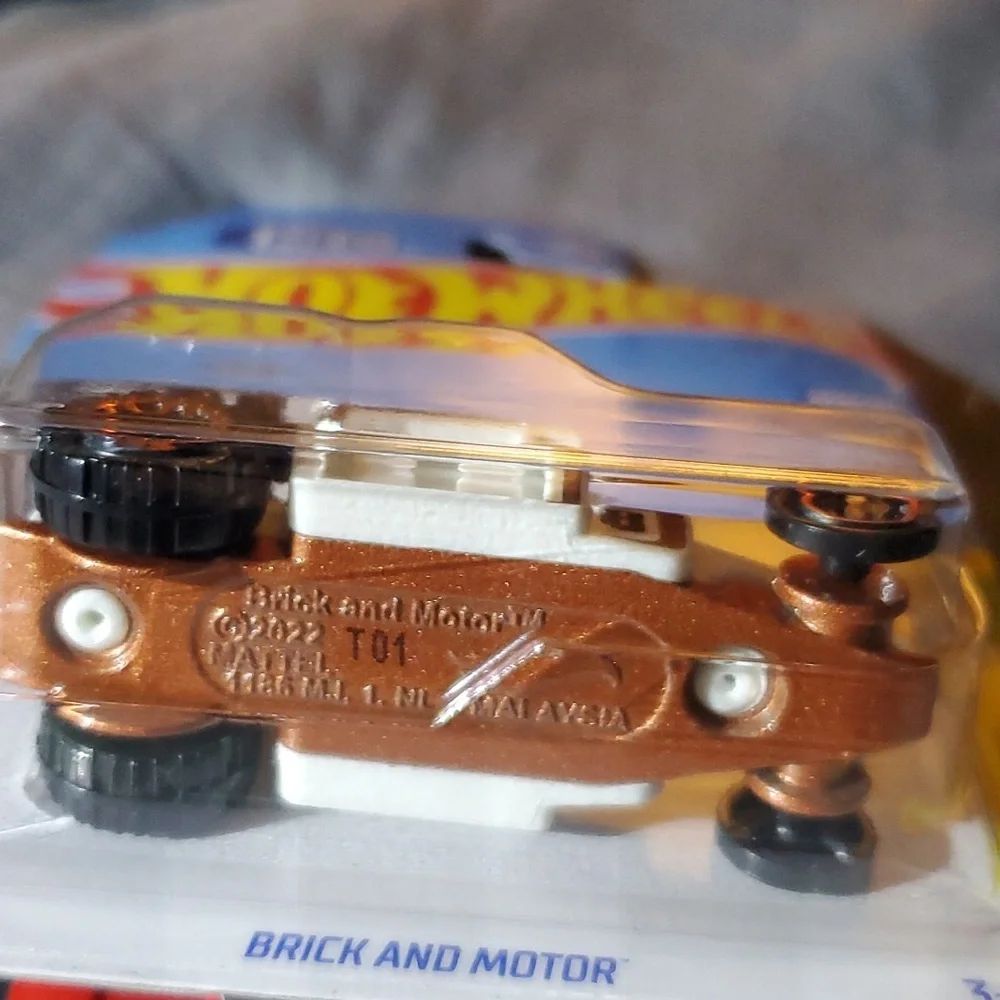 Hot Wheels - has‎ a Lego look